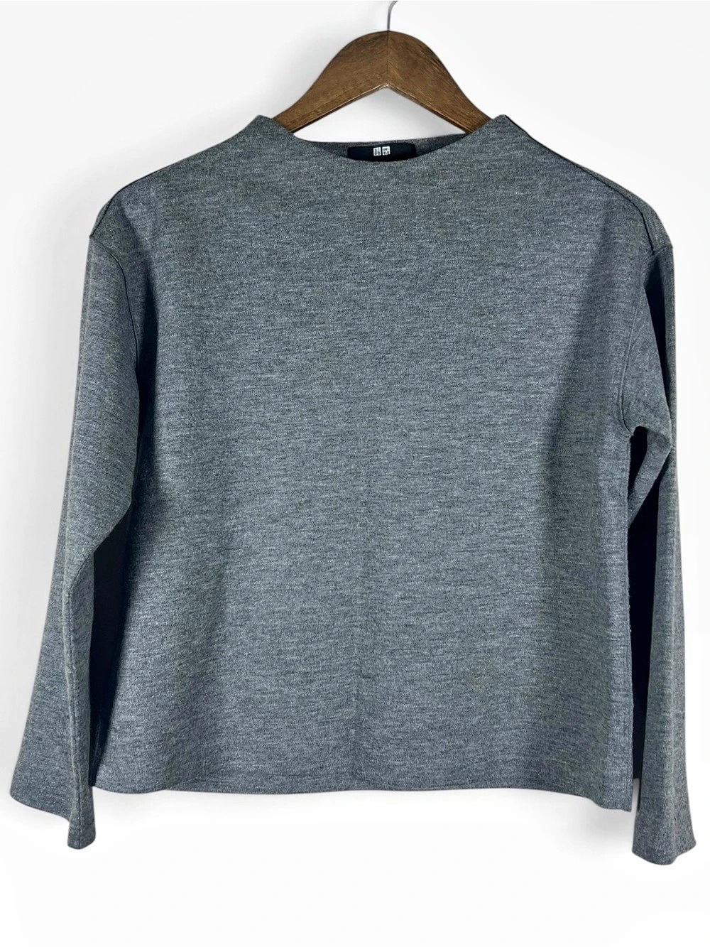 UNIQLO Womens Gray Wool Blend Cropped Mockneck Sweater Small Minimalist Modern